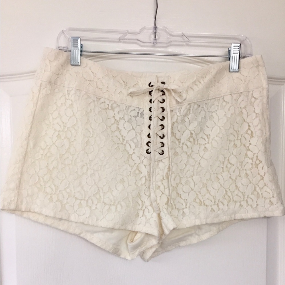 H&M High Waisted Lace Up Cream Lace Shorts